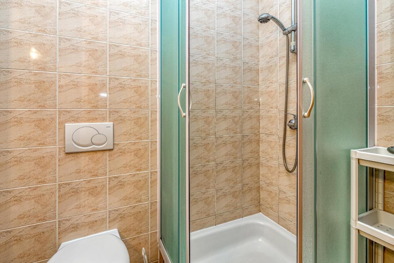 Sunrise Apartments Ровинь Экстерьер фото